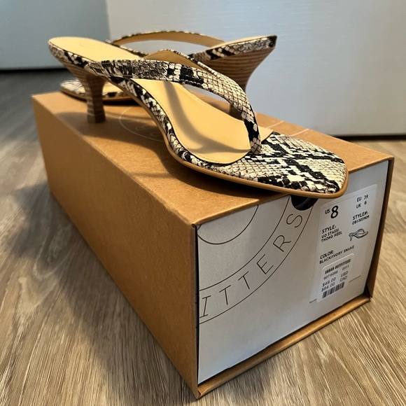 UO Stassi Thong Heel - Picture 2 of 7